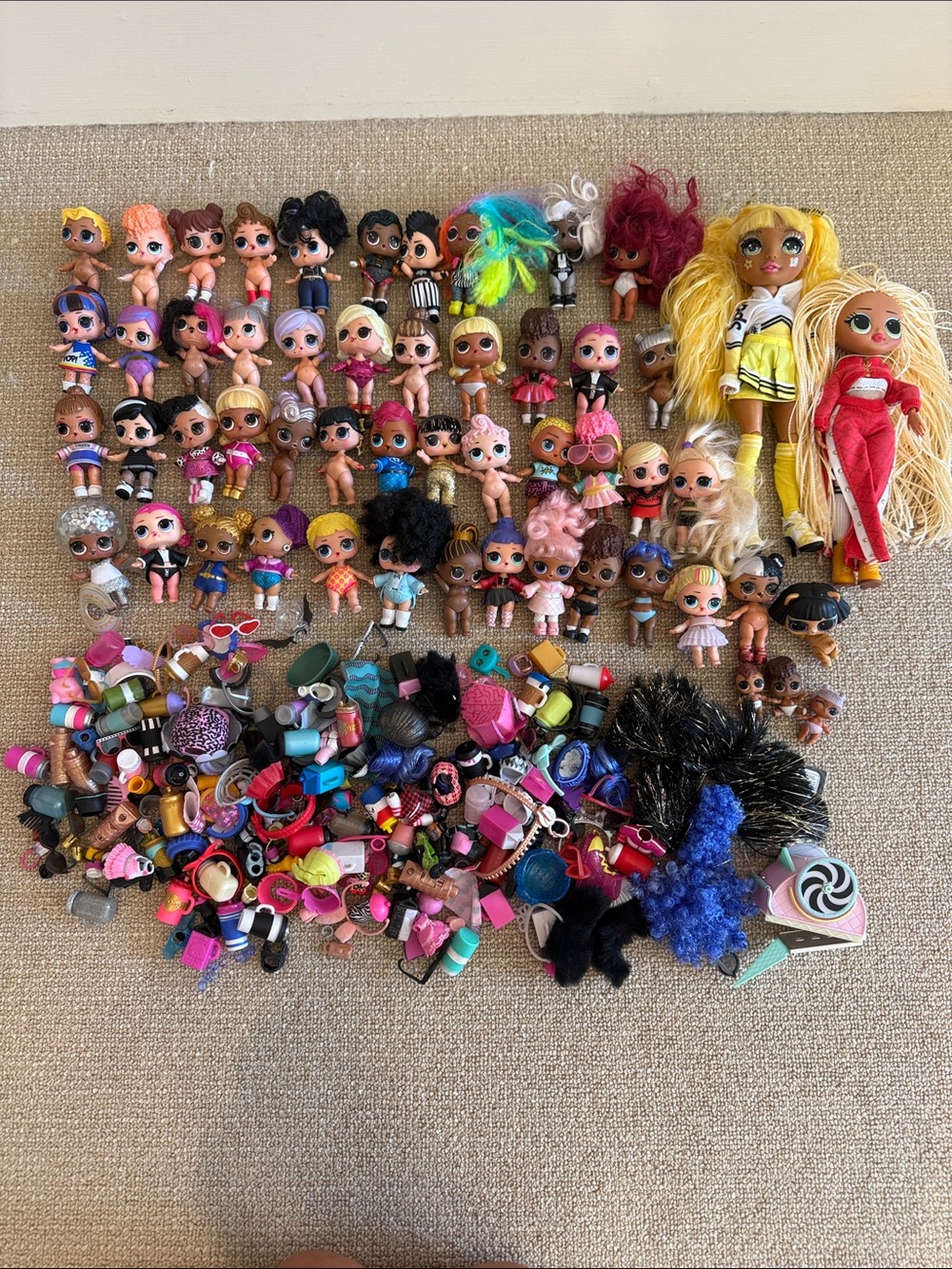 L.O.L. Surprise dolls and accessories assorted lot, LOL dolls bundle